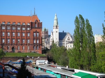 Szczecin: Socialist style market square, Red Town Hall and an old school building